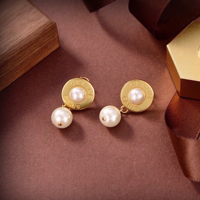 Ce**e earrings